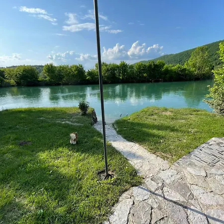 Casa de Férias Unique Bihać